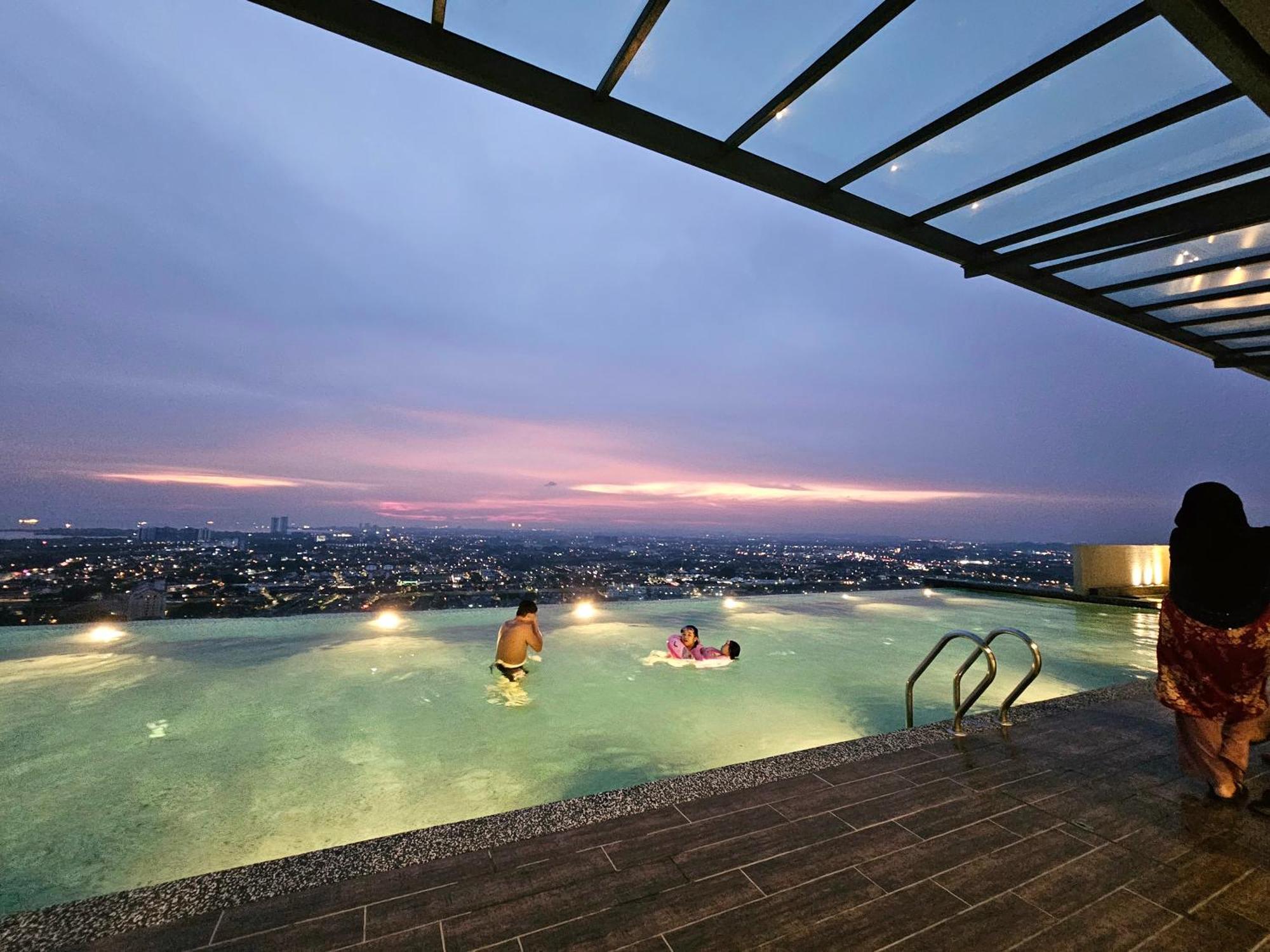 Quartz Paragon Suites Melaka By Ggm Kültér fotó